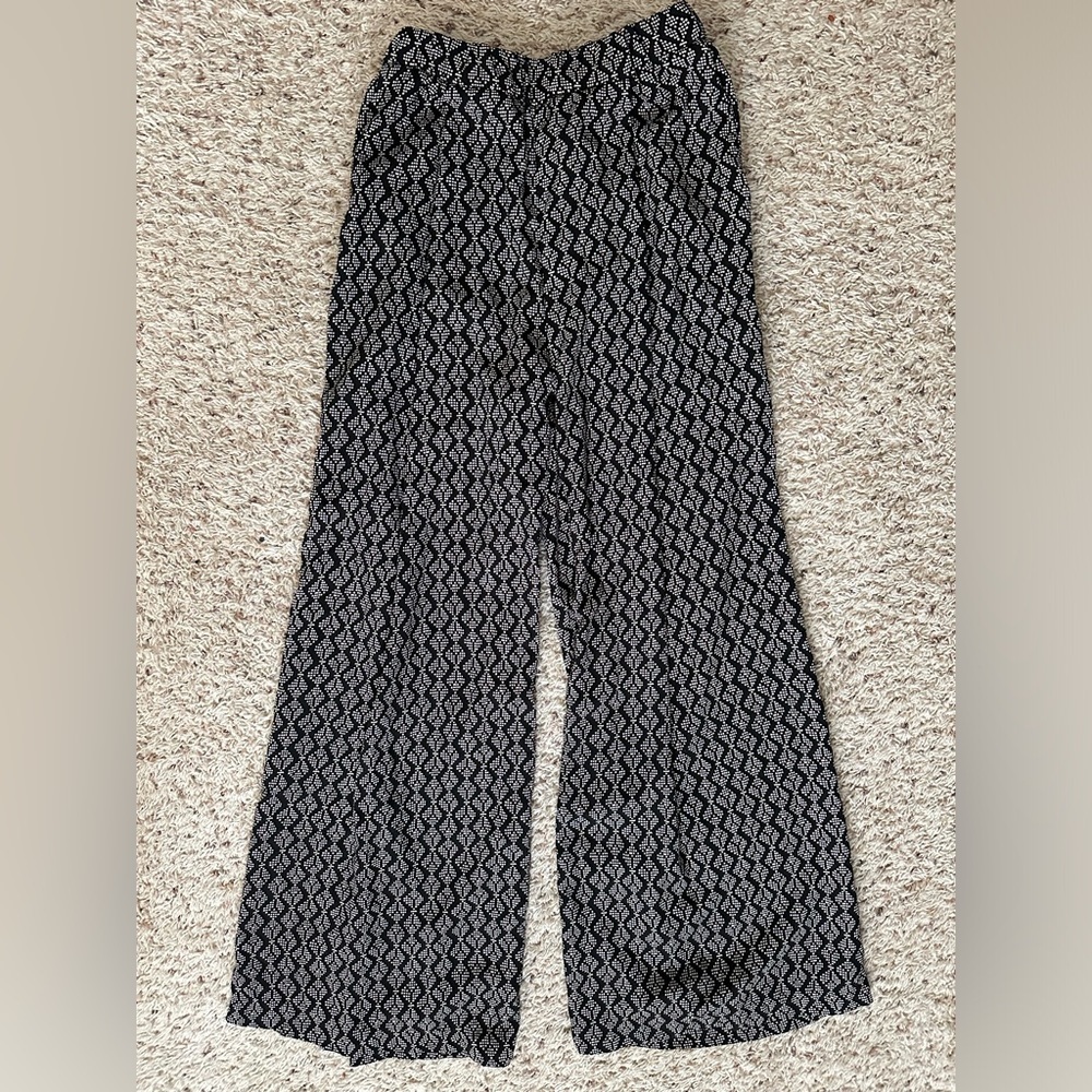 H&M Black Geometric Pattern Pull On Wide Leg Pants Size 4